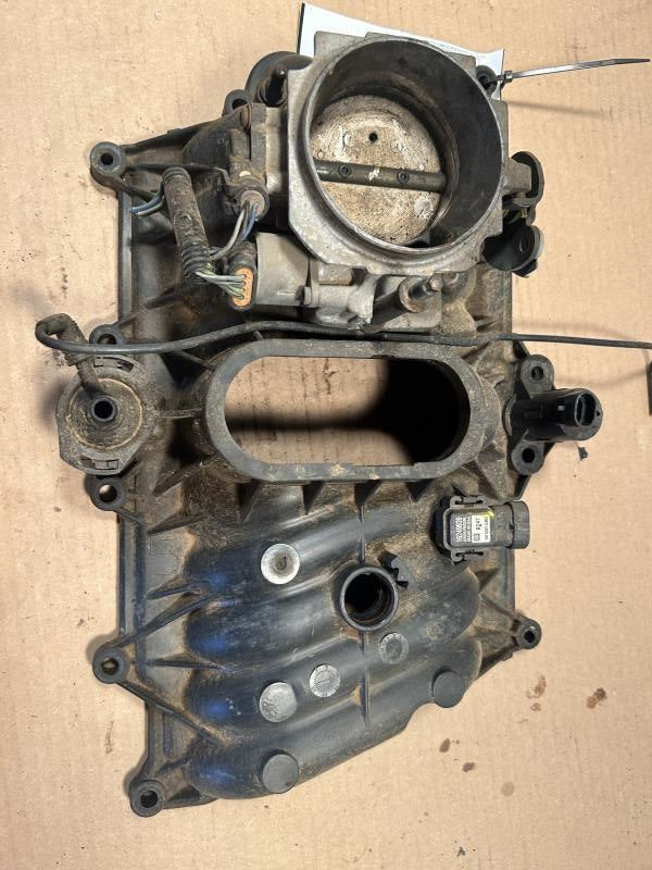 Donor vehicle 1999 Chevrolet Suburban 1500 (Stock #239342)