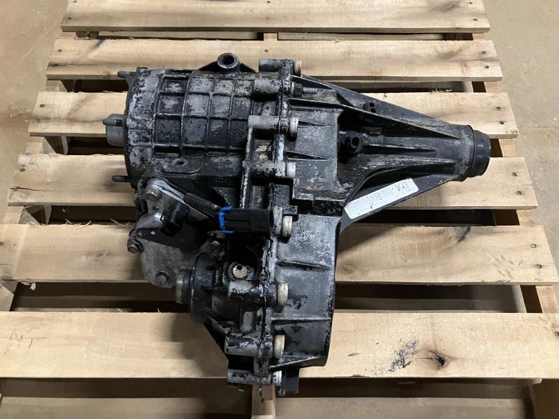 2001 2002 Chevrolet Silverado 2500, Chevrolet Silverado 3500, GMC Sierra 2500, GMC Sierra 3500 Transfer Case Assembly dash