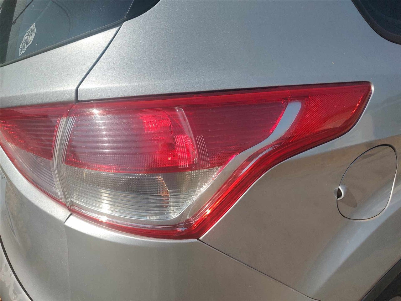 2013 2014 2015 2016 Ford Escape Passenger Side Right Tail Light Lamp Assembly quarter panel mounted R