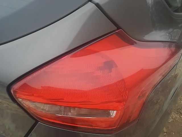 2015 2016 2017 2018 Ford Focus Passenger Side Right Tail Light Lamp Assembly incandescent R