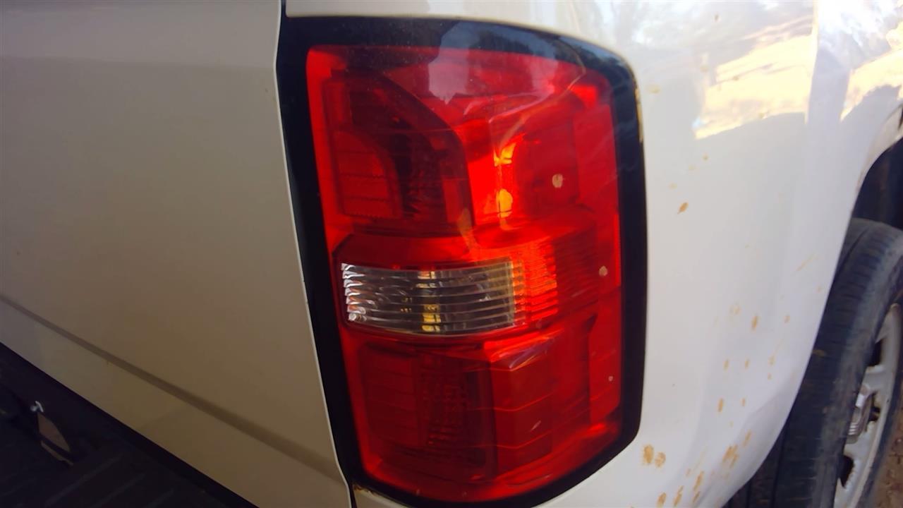 2014 2015 GMC Sierra 1500, GMC Sierra Denali 1500, GMC Sierra 2500, GMC Sierra 3500 and 2 more Passenger Side Right Tail