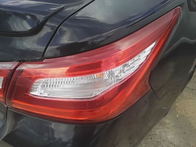 2016 2017 Nissan Altima Passenger Side Right Tail Light Lamp Assembly quarter panel mounted R