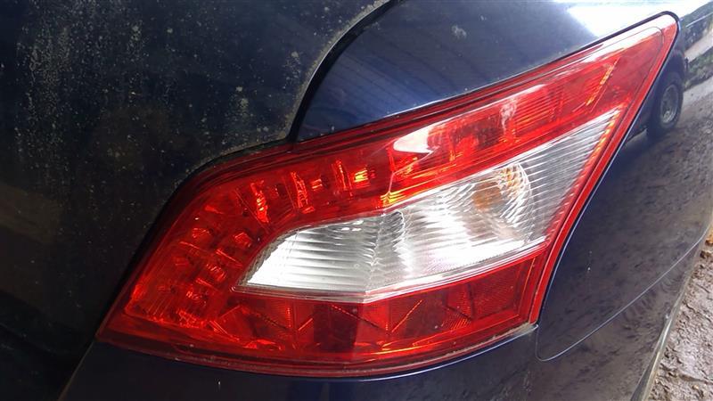2009 2010 2011 Nissan Maxima Passenger Side Right Tail Light Lamp Assembly quarter panel mounted R