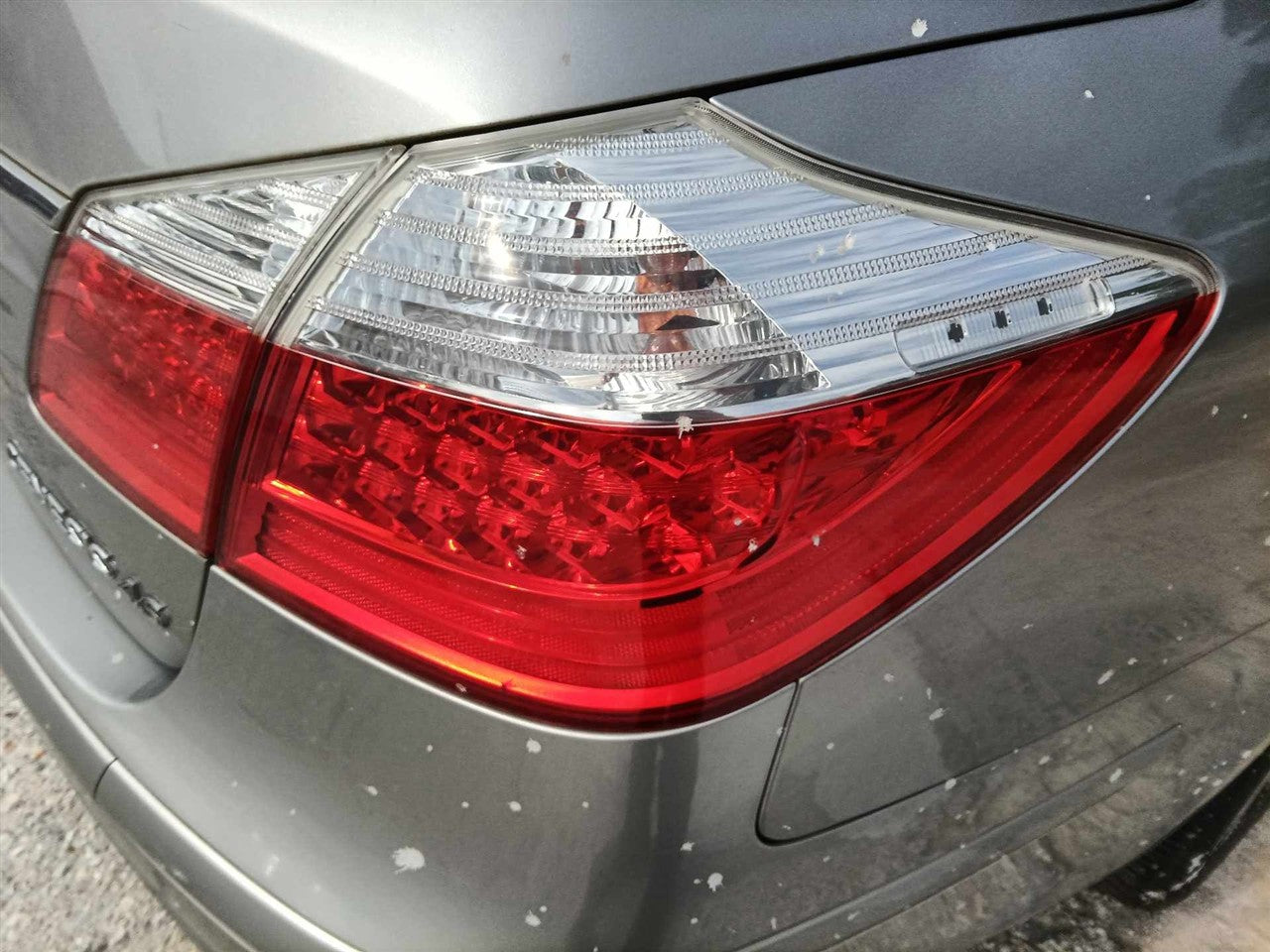 2009 thru 2014 Hyundai Genesis Passenger Side Right Tail Light Lamp Assembly Sdn quarter panel mounted R