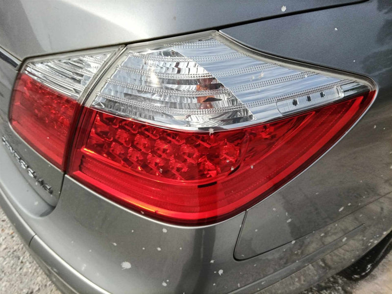 2009 thru 2014 Hyundai Genesis Passenger Side Right Tail Light Lamp Assembly Sdn quarter panel mounted R