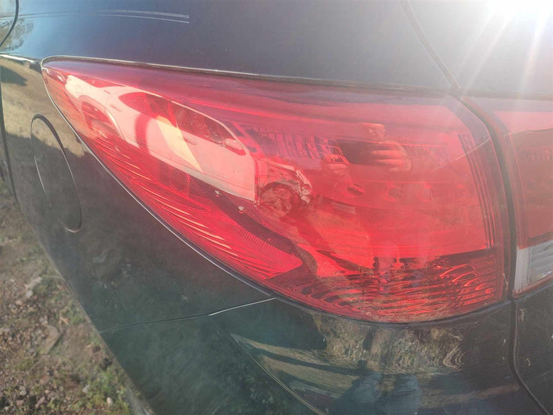 2010 thru 2015 Hyundai Tucson Driver Side Left Tail Light Lamp Assembly quarter panel mounted L