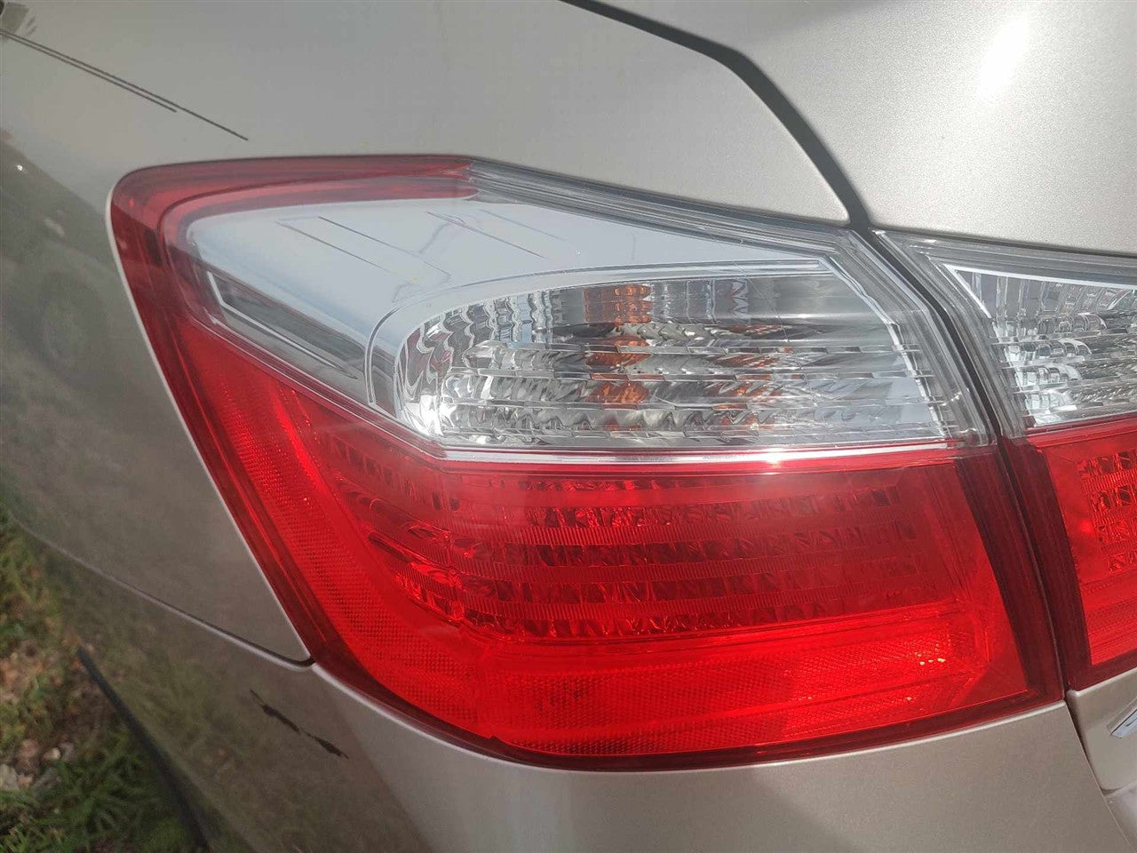 2013 2014 2015 Honda Accord Driver Side Left Tail Light Lamp Assembly Sdn quarter mounted L