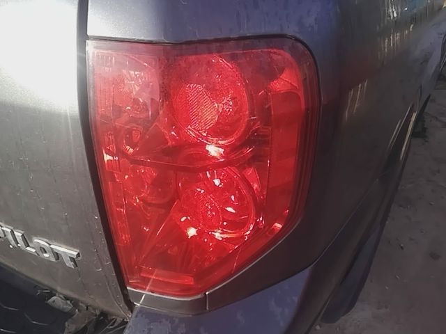 2003 thru 2008 Honda Pilot Passenger Side Right Tail Light Lamp Assembly R