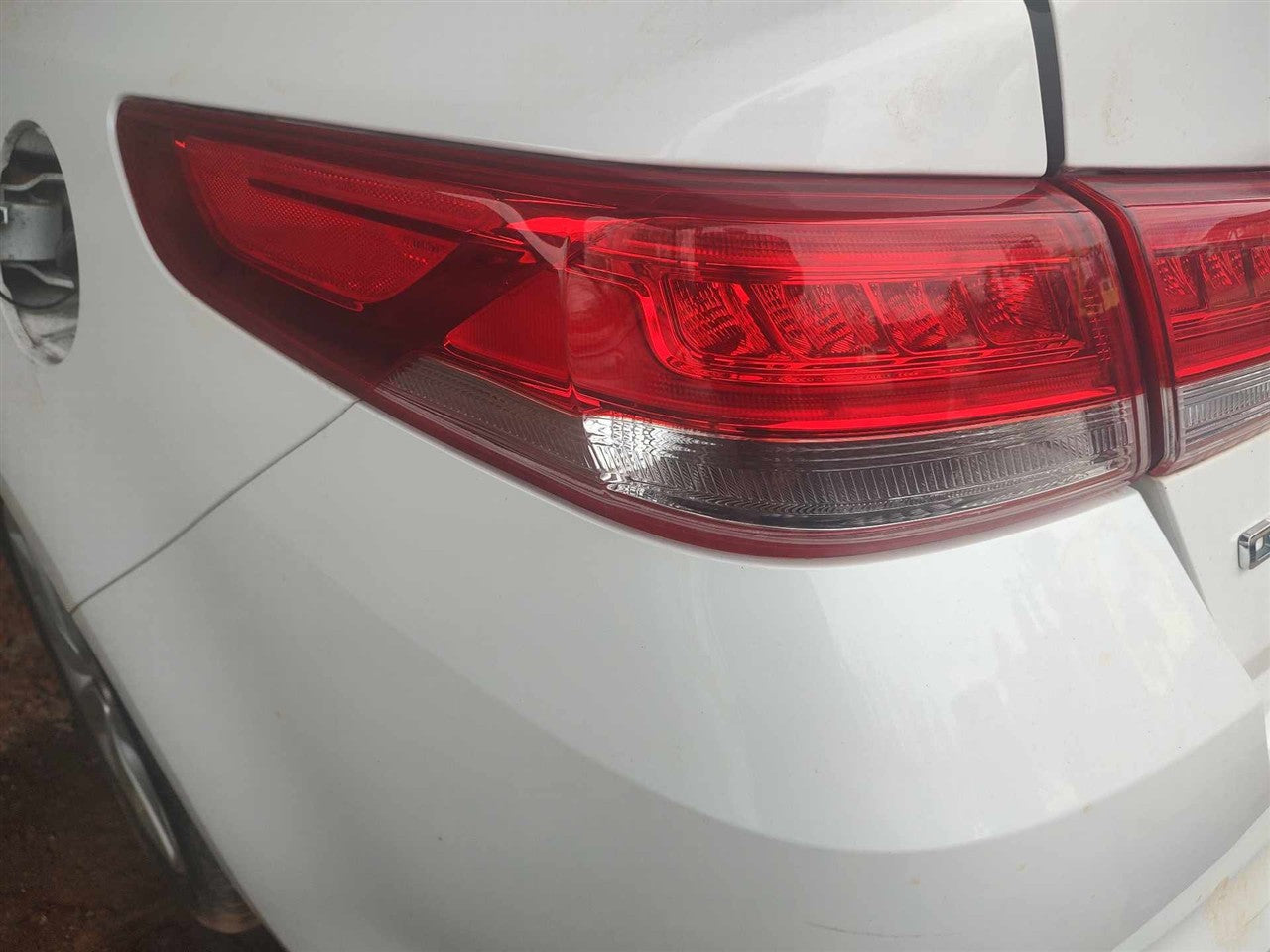 2016 2017 2018 2019 KIA Optima Driver Side Left Tail Light Lamp Assembly LED quarter panel mounted L