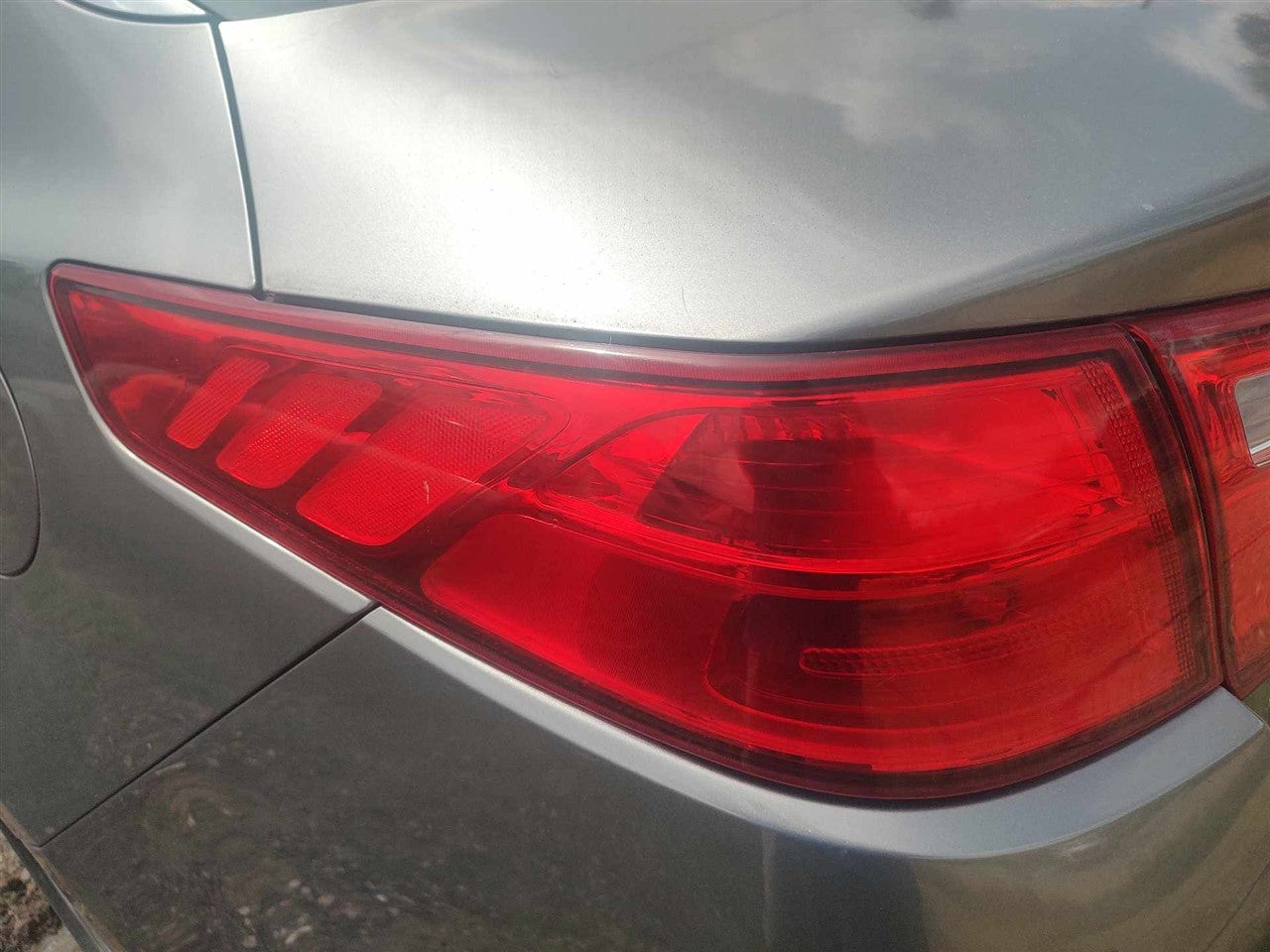 2014 2015 KIA Optima Driver Side Left Tail Light Lamp Assembly US built incandescent quarter panel mounted L