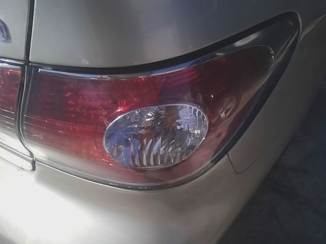 2002 thru 2006 Lexus ES330, Lexus ES300 Passenger Side Right Tail Light Lamp Assembly quarter panel mounted R