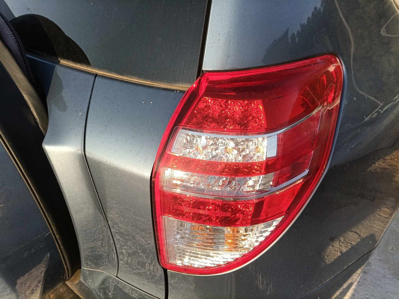 2009 2010 2011 2012 Toyota RAV4 Passenger Side Right Tail Light Lamp Assembly R