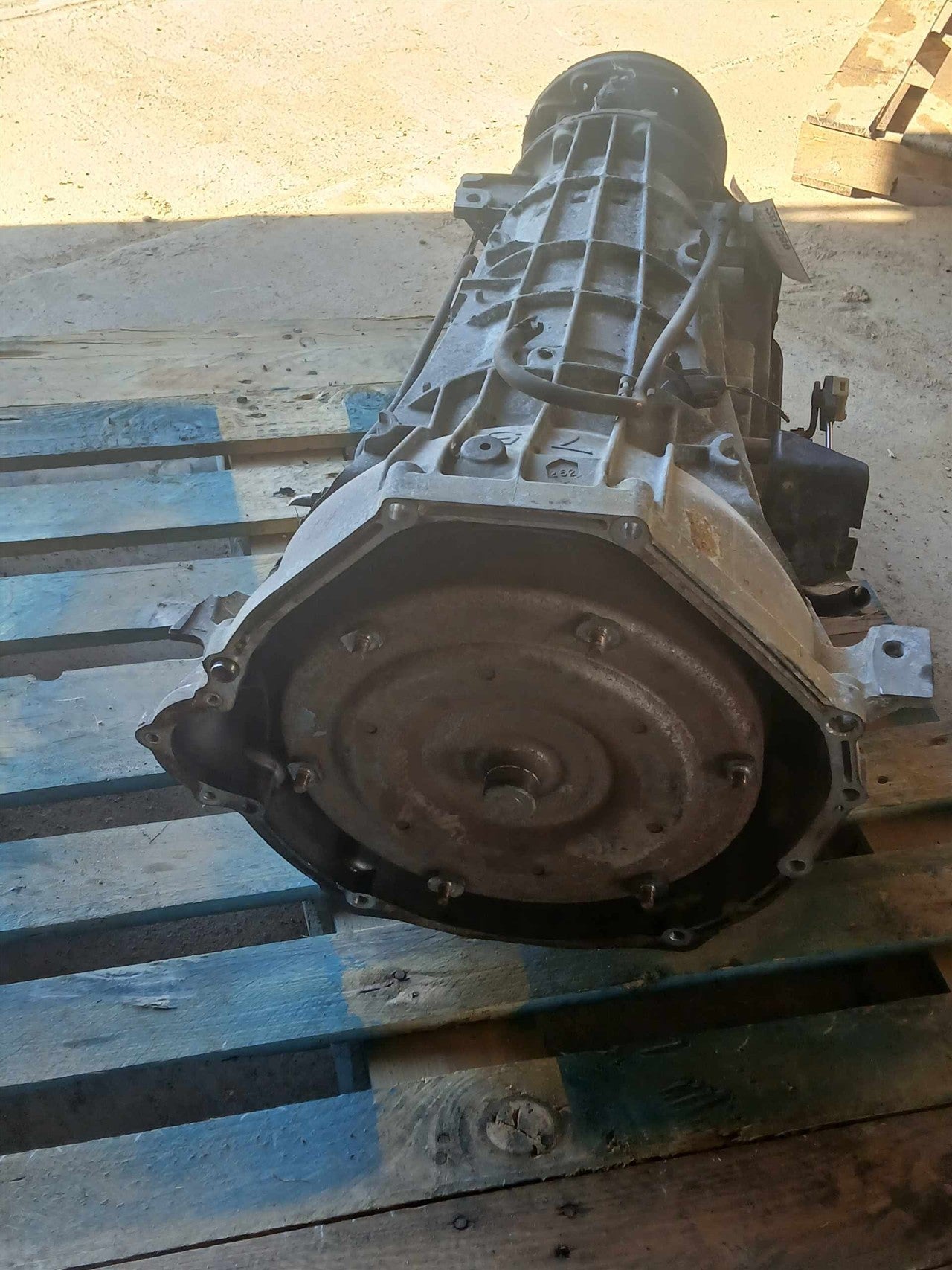 2001 thru 2005 Ford Excursion, Ford F250SD, Ford F350SD, Ford F450SD and 1 more Transmission Transaxle Assembly 6.8L AT 4x4