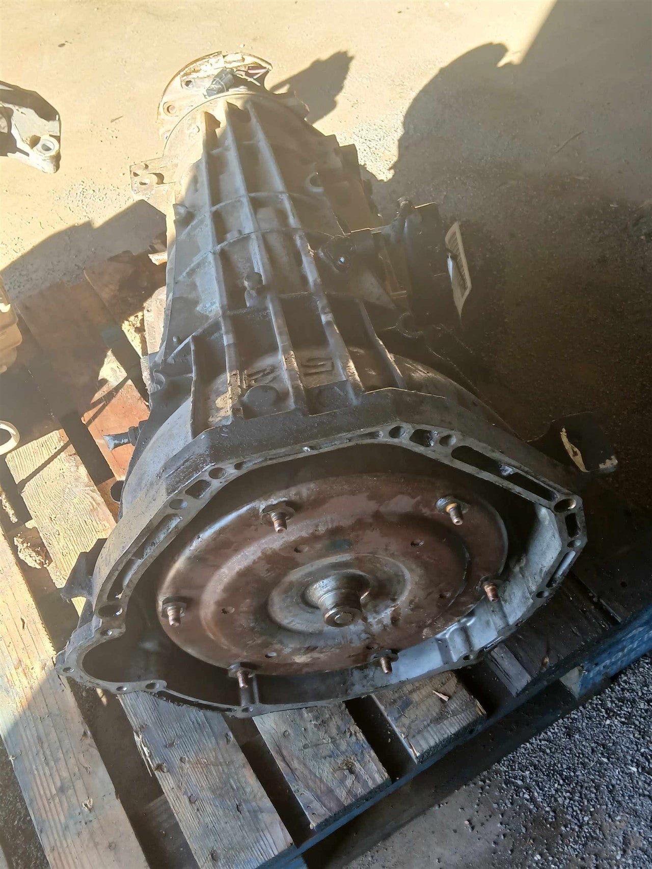 2005 2006 Ford F250SD, Ford F350SD Transmission Transaxle Assembly 6.0L AT 5R110W TorqShift diesel