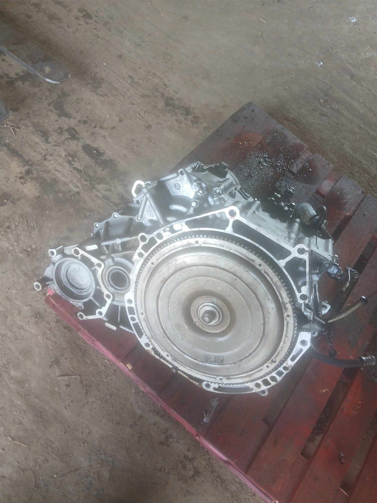 2006 Saturn VUE Transmission Transaxle Assembly 3.5L 6 Cylinder AT opt L66 FWD MJ7