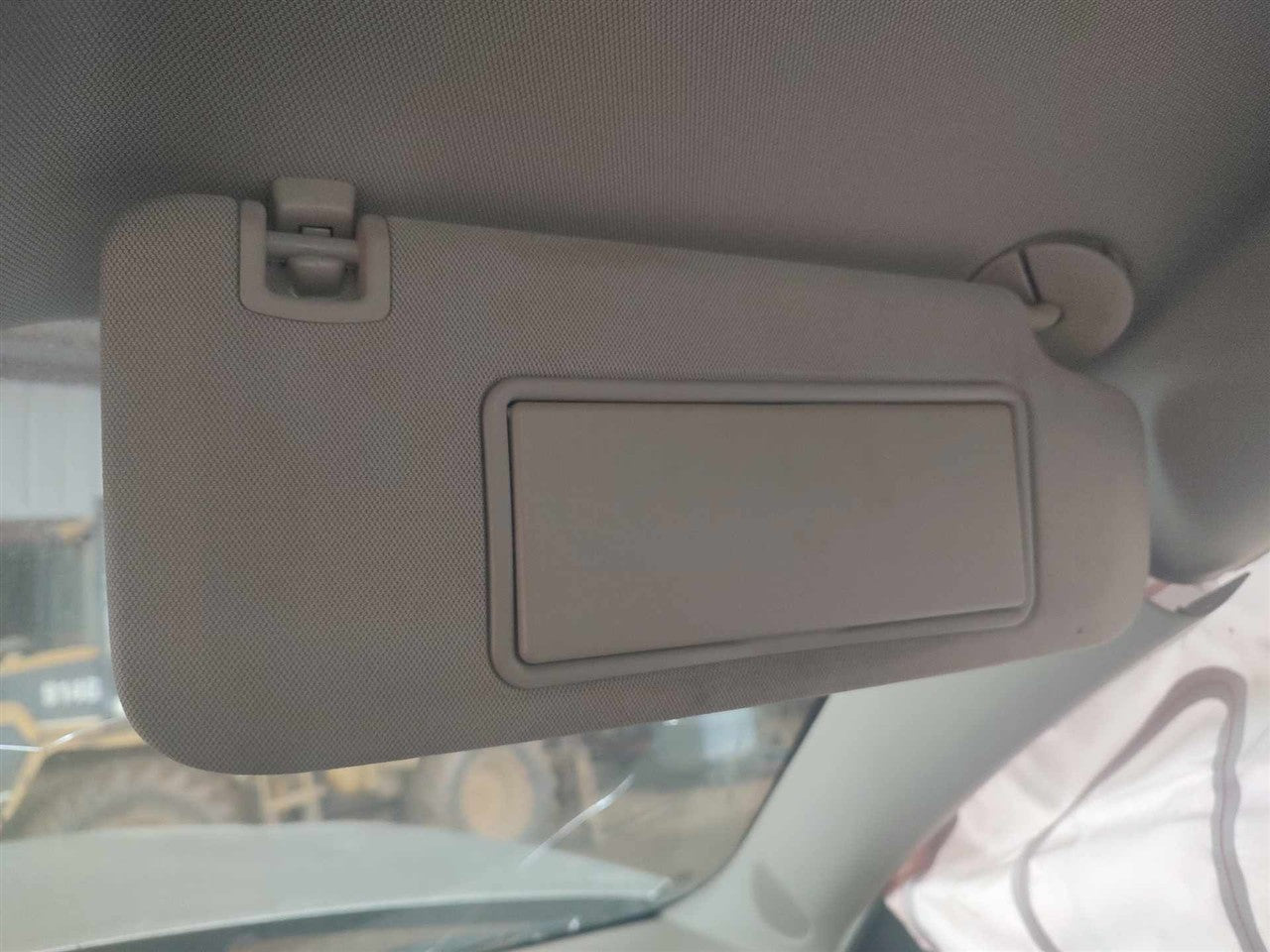 2013 2014 2015 2016 Chevrolet Malibu Passenger Side Right Sun Visor R