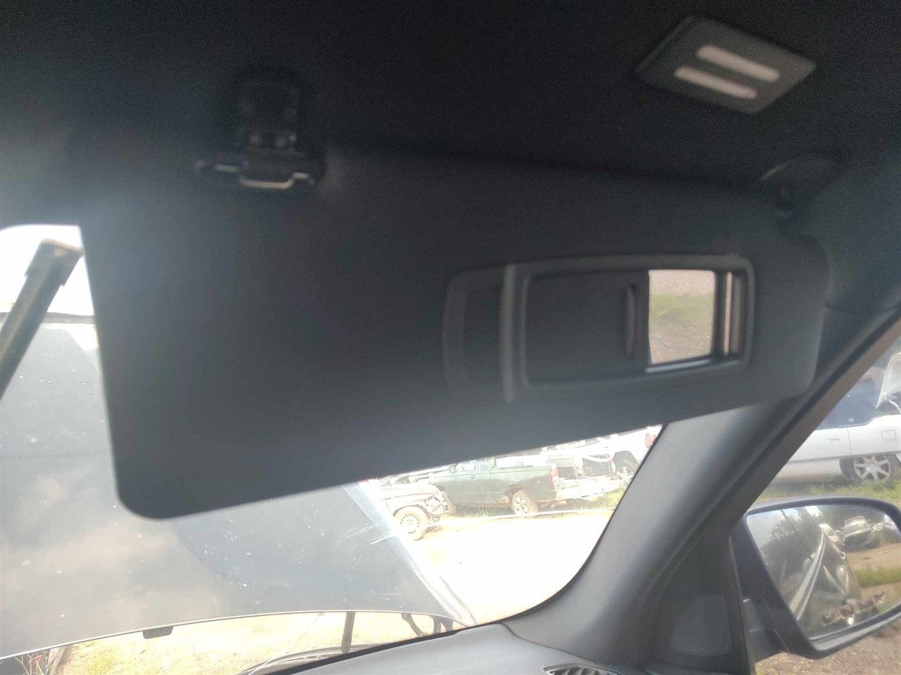 2007 thru 2013 BMW X5, BMW X5M Passenger Side Right Sun Visor illuminated R