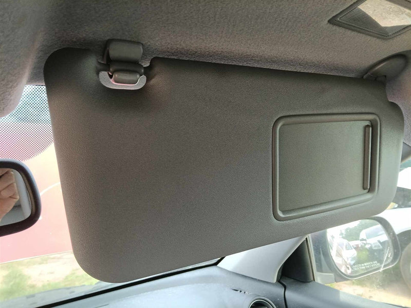 2006 2007 2008 2009 Toyota RAV4 Passenger Side Right Sun Visor illuminated R