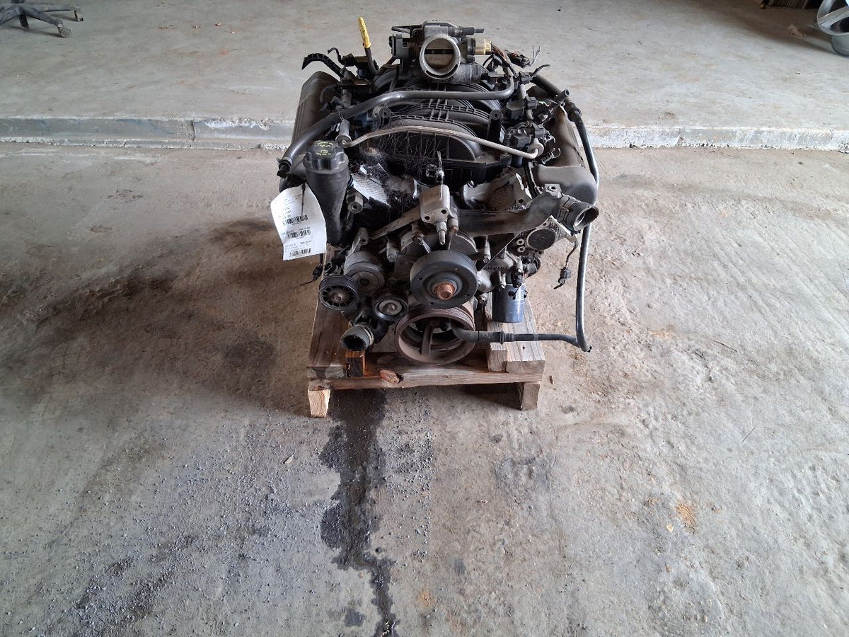 Used OEM Engine Motor Assembly from 2004 Jeep Liberty