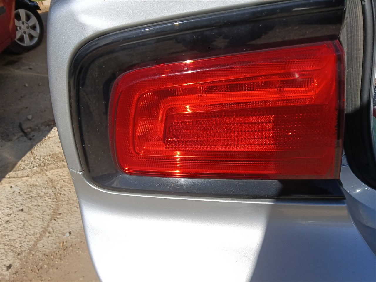 2011 2012 2013 2014 Dodge Charger Driver Side Left Tail Light Lamp Assembly quarter panel mounted L