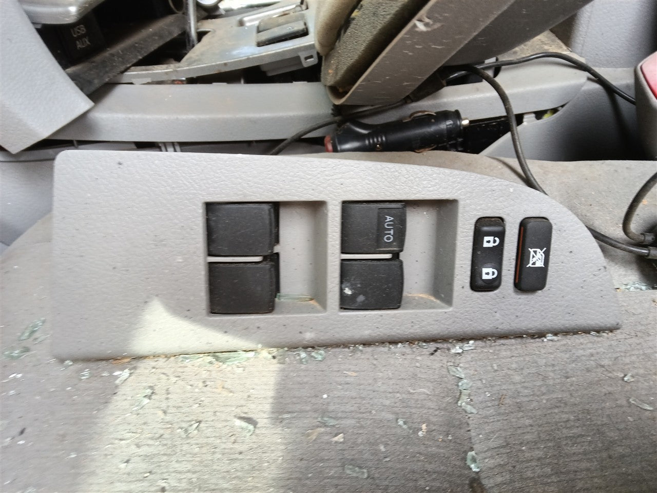 2007 thru 2015 Toyota Camry, Toyota Yaris, Toyota Highlander, Toyota Tacoma and 1 more Driver Side Left Front Door Window