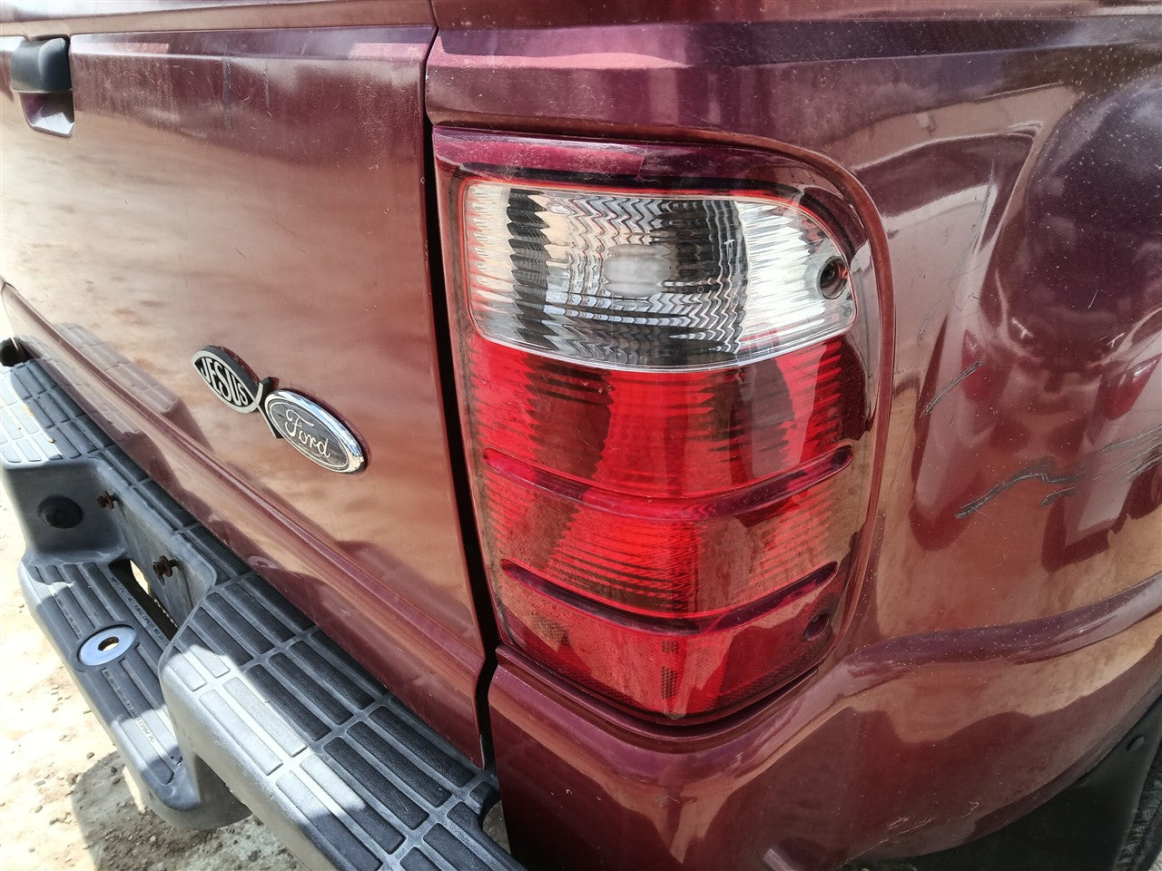 2001 thru 2005 Ford Ranger Passenger Side Right Tail Light Lamp Assembly R