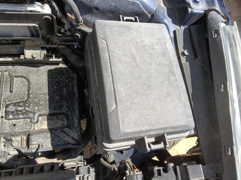 2018 2019 Hyundai Accent Engine Bay Fuse Box Relay Panel AT