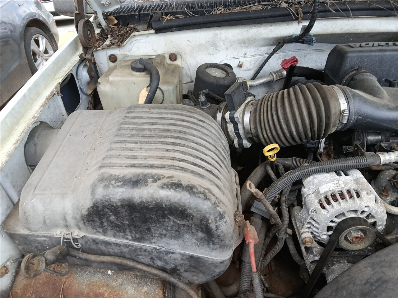 1996 thru 2000 Chevrolet 2500, Chevrolet 3500, Chevrolet Tahoe, GMC 2500 and 7 more Air Cleaner Intake Filter Box