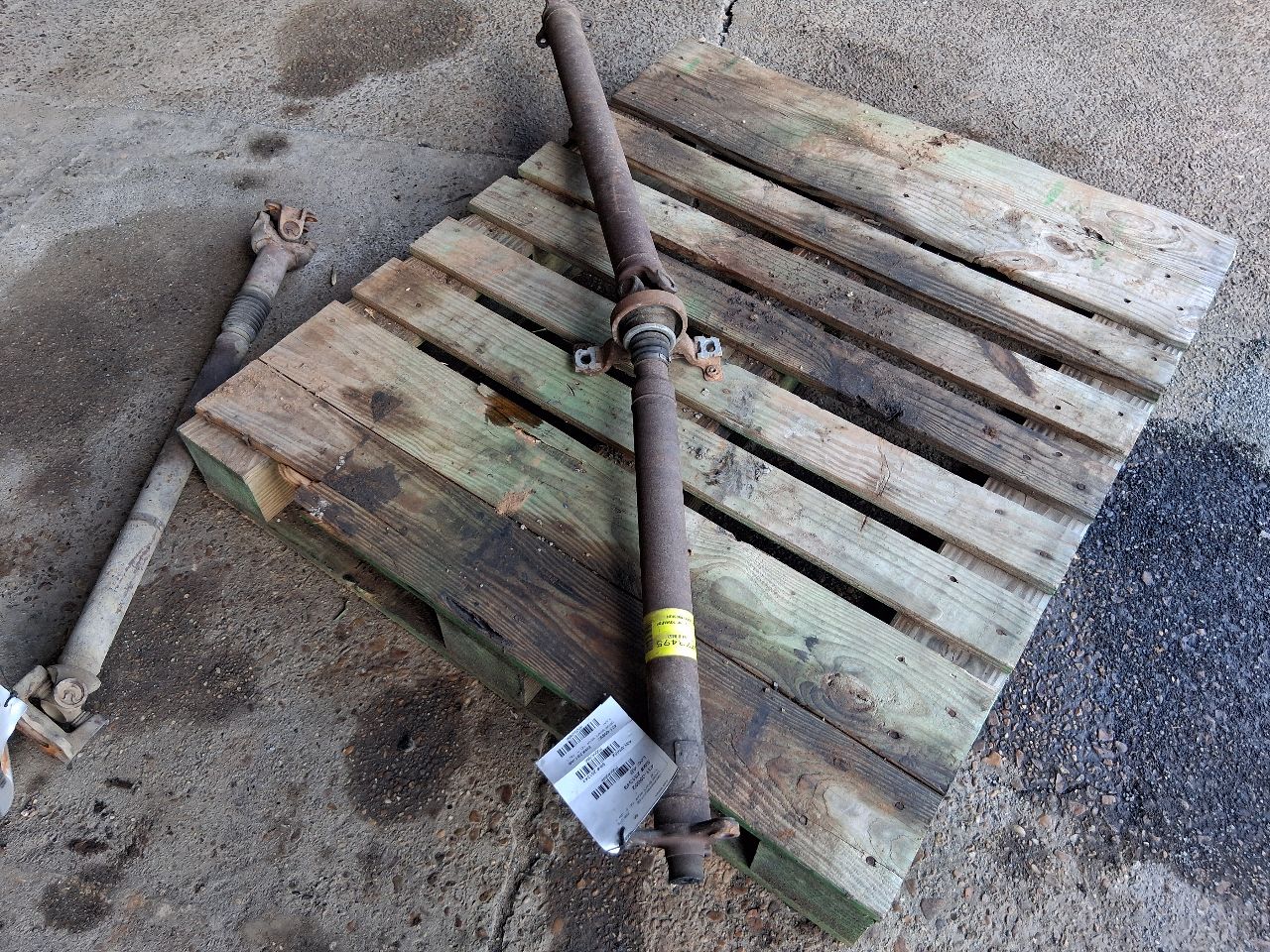 2004 2005 2006 2007 Cadillac CTS Drive Shaft Rear AT