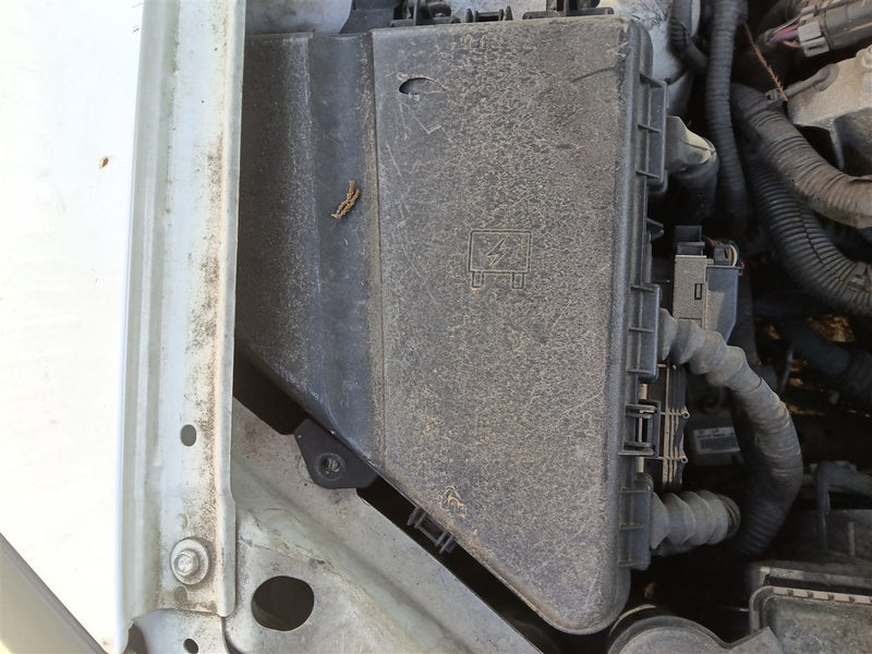 2004 2005 2006 2007 Cadillac CTS Engine Bay Fuse Box Relay Panel