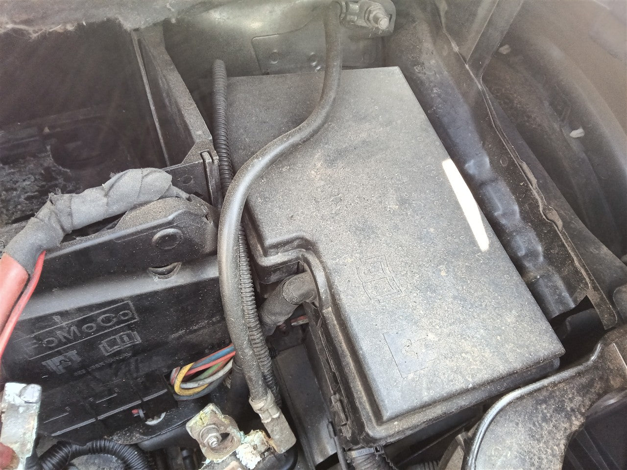 2013 2014 2015 2016 Ford Escape Engine Bay Fuse Box Relay Panel