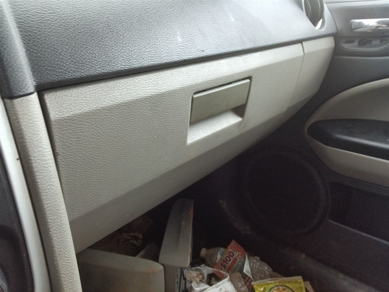 2010 Dodge Caliber Glove Box Compartment