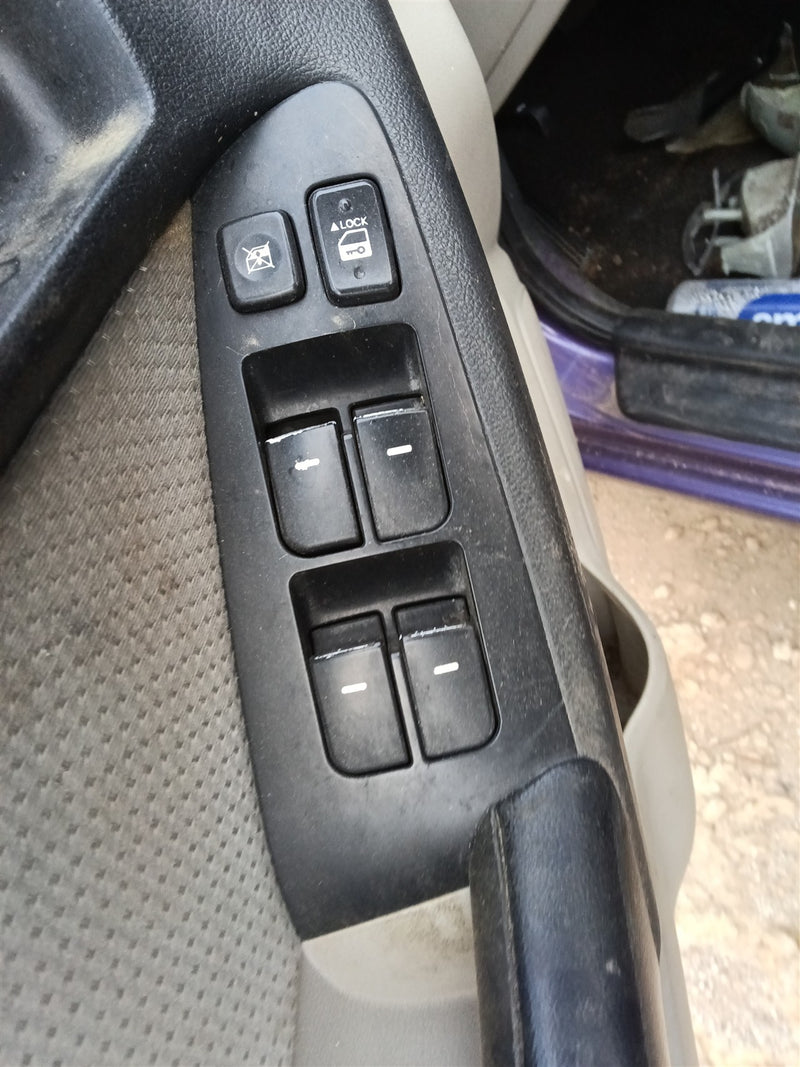 2010 2011 2012 2013 KIA Forte Driver Side Left Front Door Window Master Switch Driver s lock and power mirror