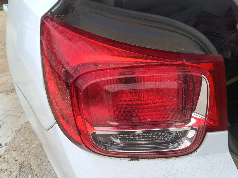 2013 2014 2015 2016 Chevrolet Malibu Driver Side Left Tail Light Lamp Assembly quarter panel mounted L