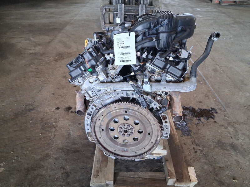 Used OEM Engine Motor Assembly from 2006 Nissan