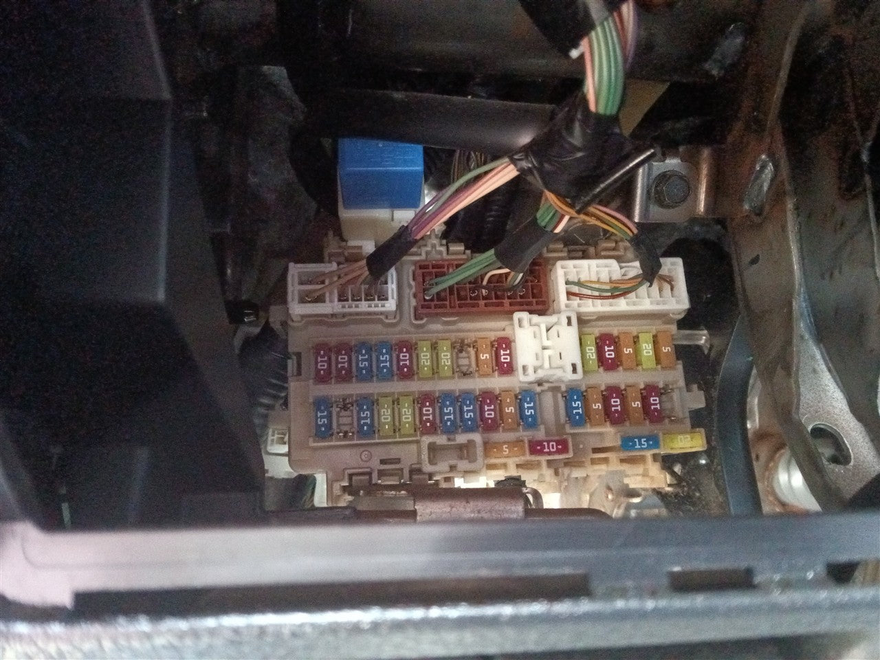 2015 Nissan Altima Cabin Interior Fuse Box Relay Panel
