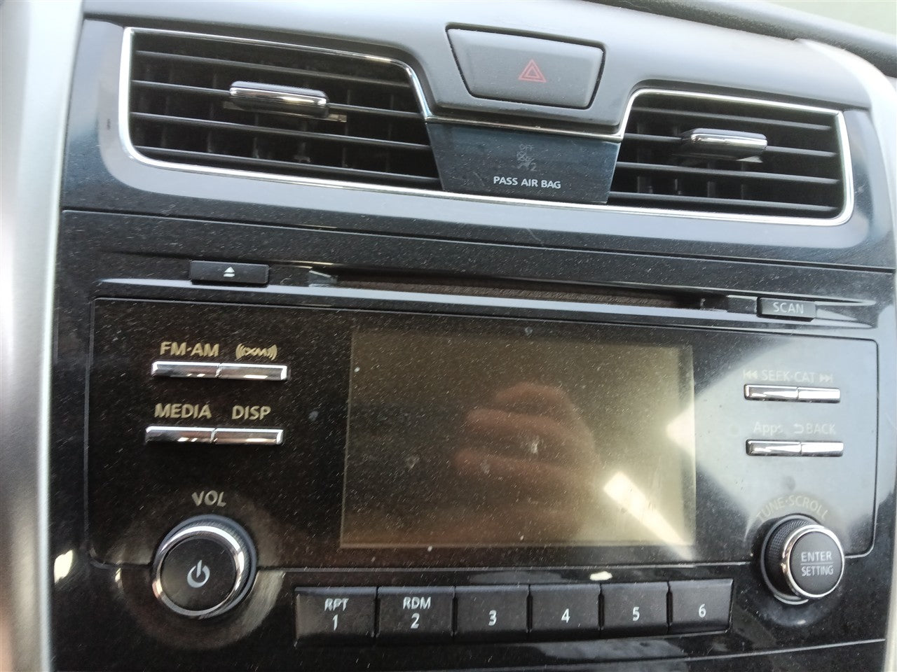 2013 2014 2015 Nissan Altima Radio Stereo Audio Head Unit receiver AM FM CD without navigation system