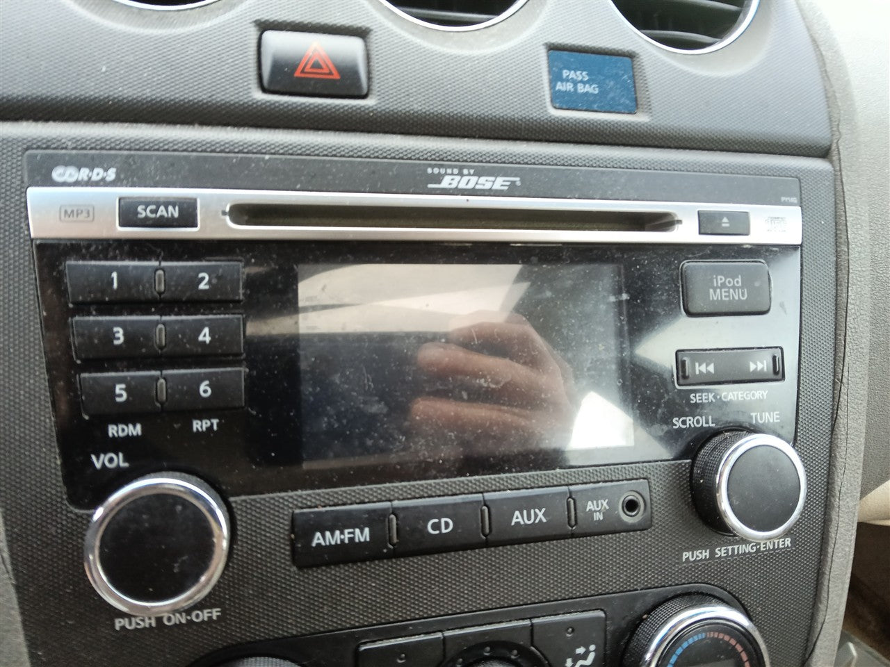 2010 2011 2012 Nissan Altima Radio Stereo Audio Head Unit receiver AM FM CD without navigation system Sdn
