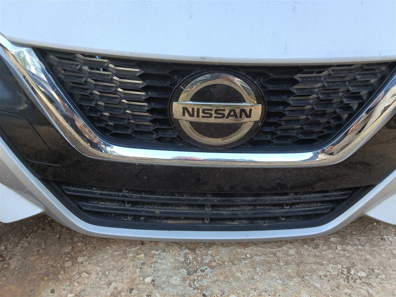 2020 2021 2022 Nissan Versa Grille upper