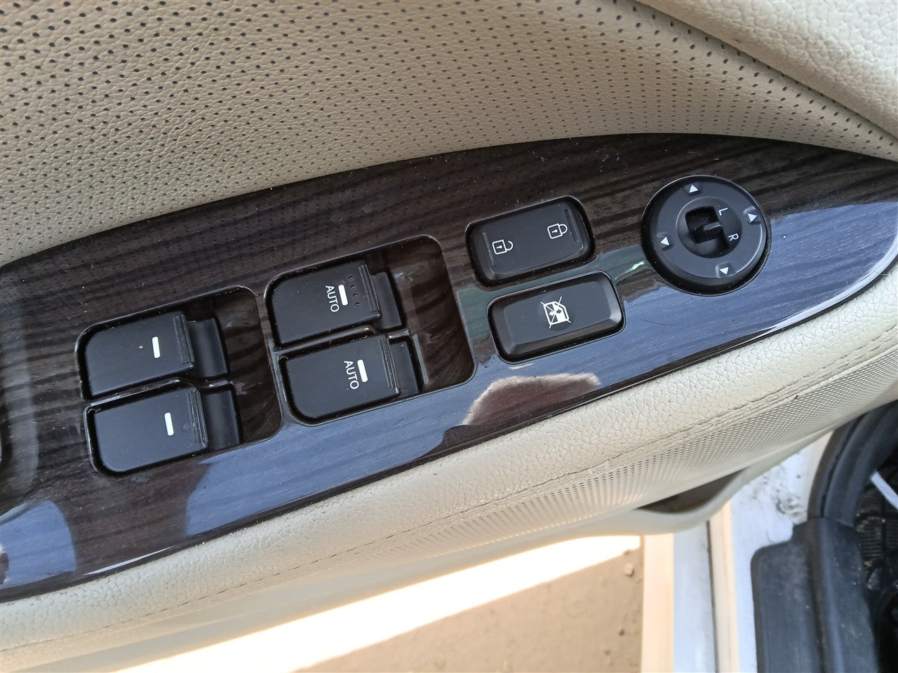 2014 2015 2016 KIA Optima Driver Side Left Front Door Window Master Switch Driver s