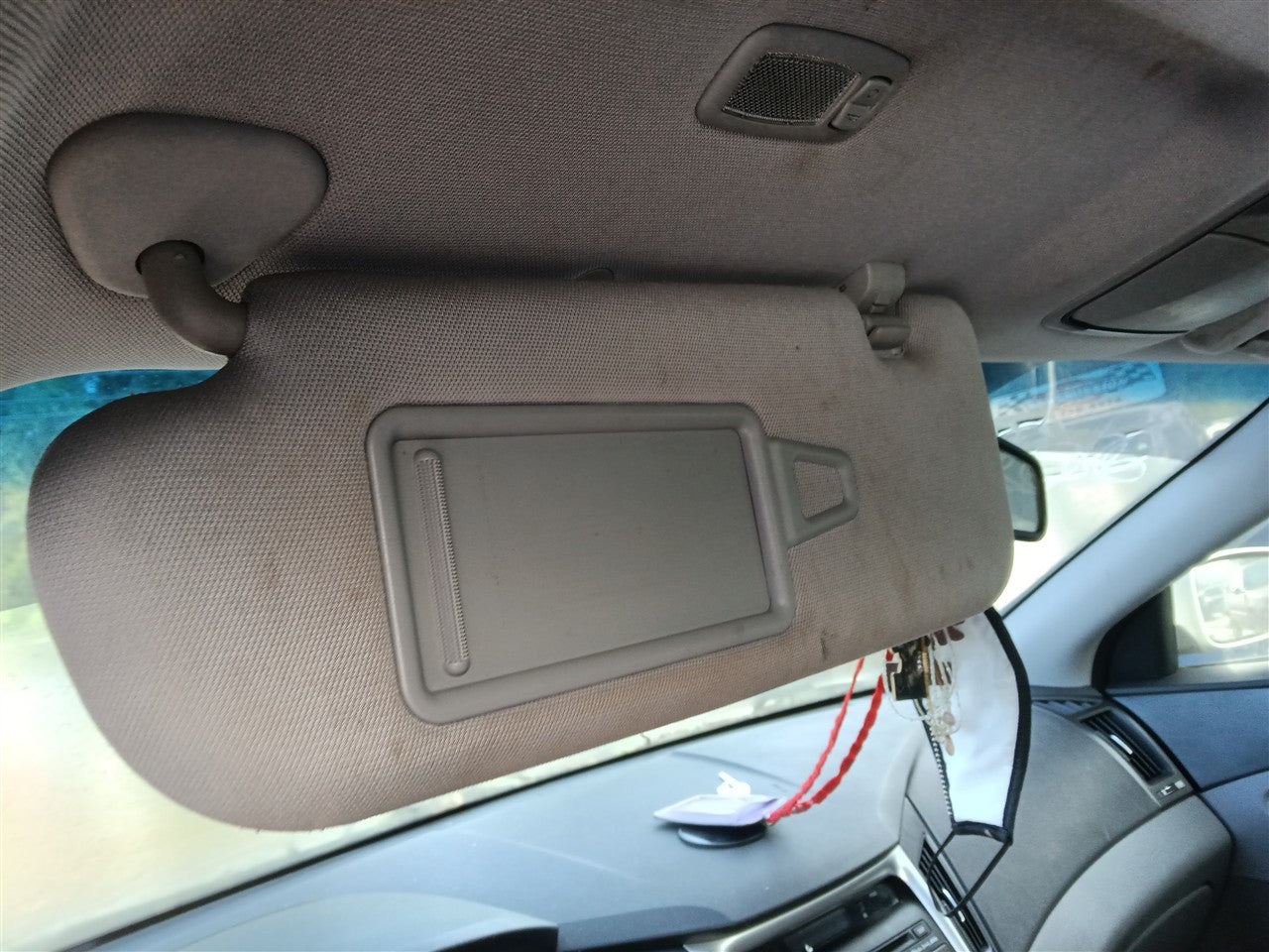 2011 thru 2015 Hyundai Sonata Driver Side Left Sun Visor roof illuminated metal L
