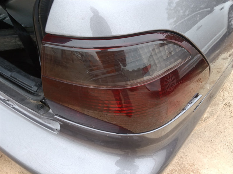 1998 1999 2000 Honda Accord Passenger Side Right Tail Light Lamp Assembly Sdn quarter panel mounted R