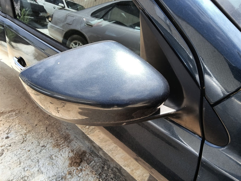 2015 thru 2019 Nissan Versa Right Passenger Side View Door Mirror R