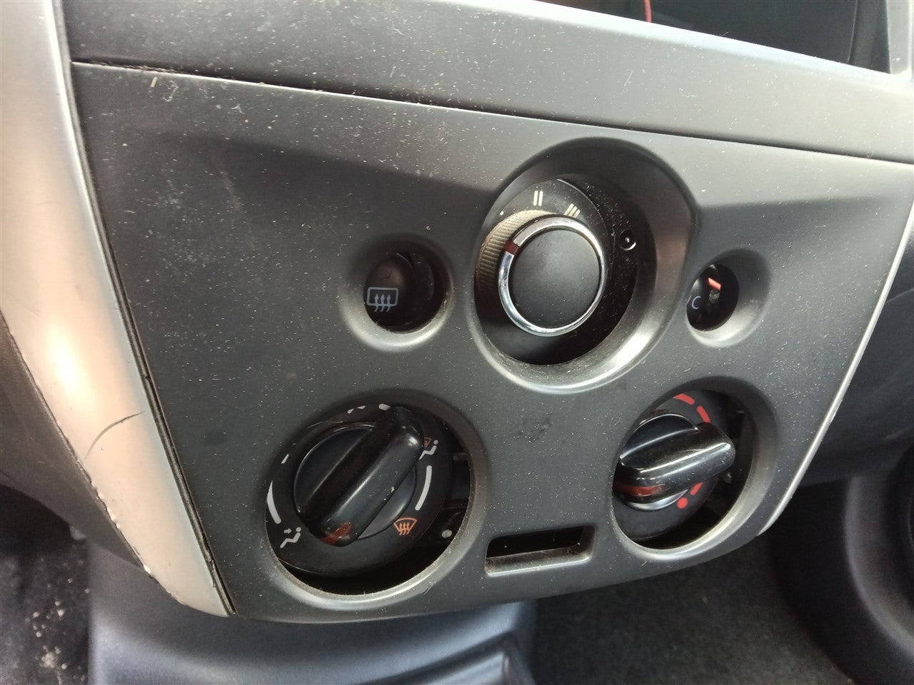 2015 thru 2019 Nissan Versa, Nissan Worldwide Micra AC Heater Temperature Climate Control Unit