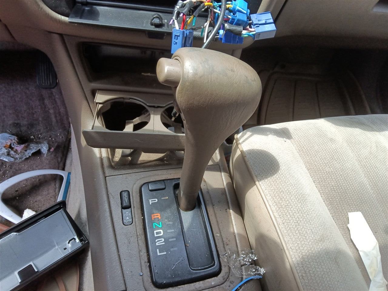 1996 Toyota Camry Transmission Gear Shifter Assembly