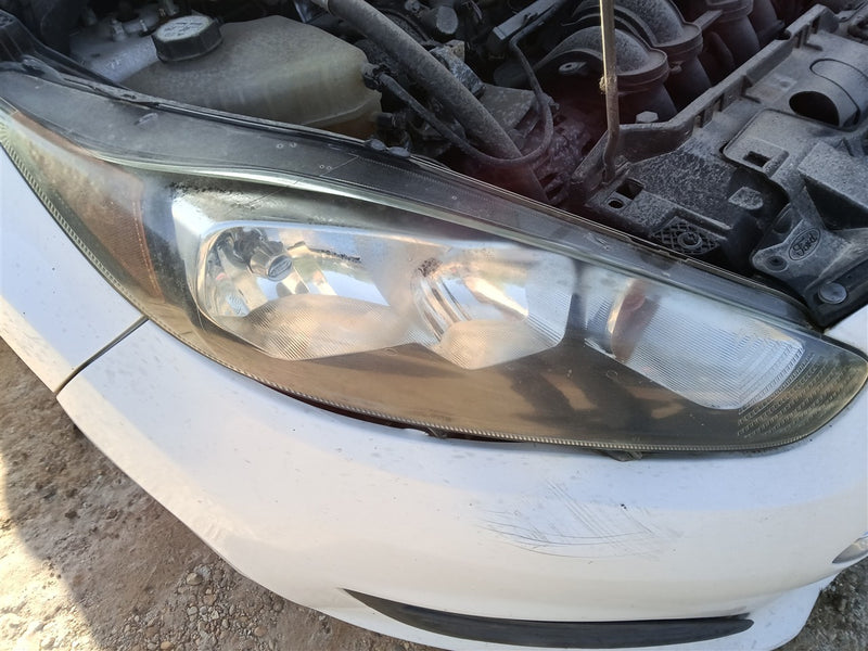 2014 thru 2019 Ford Fiesta Passenger Side Right Headlight Headlamp Assembly R