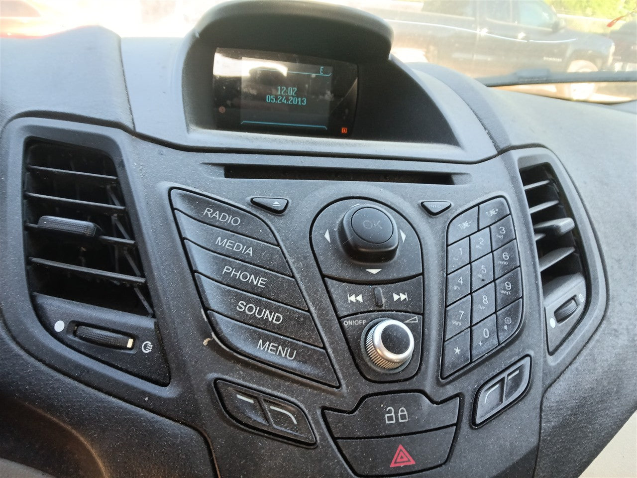 2014 2015 Ford Fiesta Radio Stereo Audio Head Unit control panel 3.5 screen with voice recognition Sync