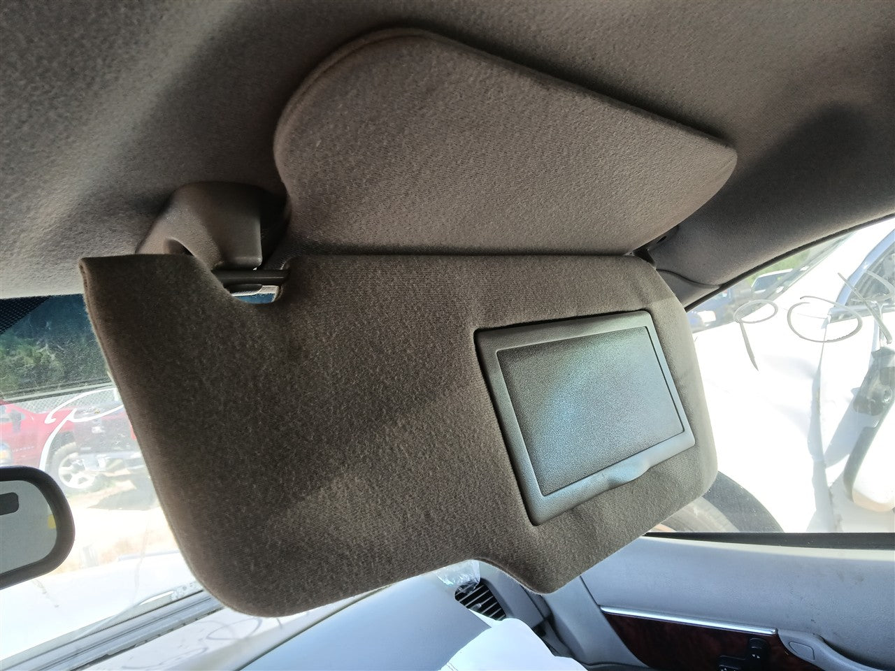 2001 2002 Ford Crown Victoria, Mercury Grand Marquis Passenger Side Right Sun Visor dual visors R with illumination
