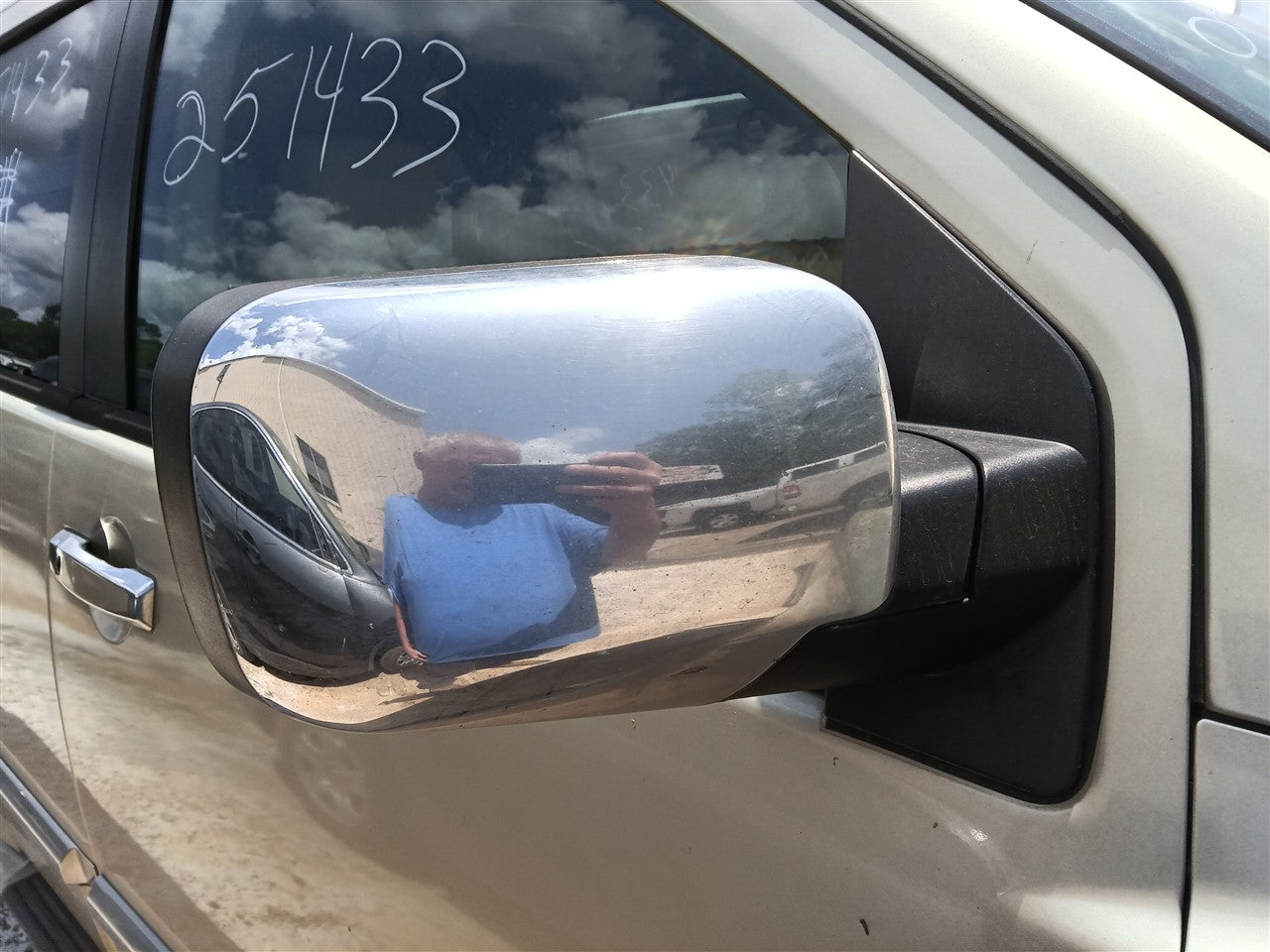 2009 thru 2015 Nissan Armada, Nissan Titan, Infiniti QX56 Right Passenger Side View Door Mirror Power R