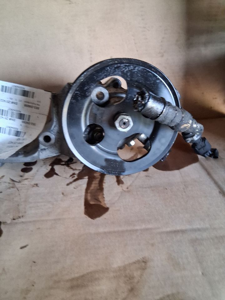 2004 thru 2015 Nissan Armada, Nissan Titan, Infiniti QX56, Nissan Pathfinder Power Steering Pump 5.6L 8 cylinder